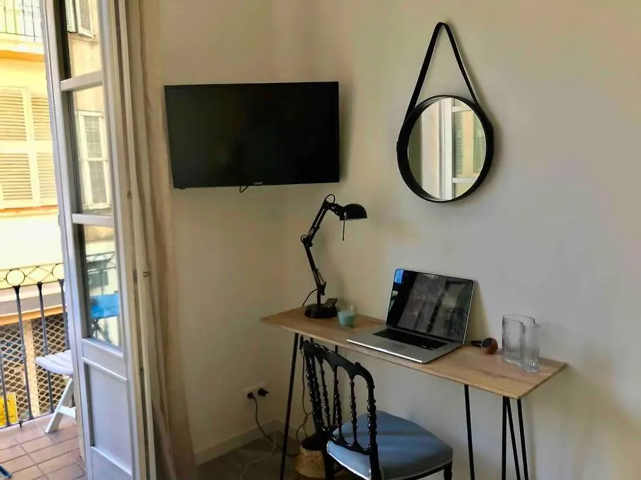 Chez Fanny - Ravissant 2 Pieces Avec Balcon Apartamento Antibes 0*,  França